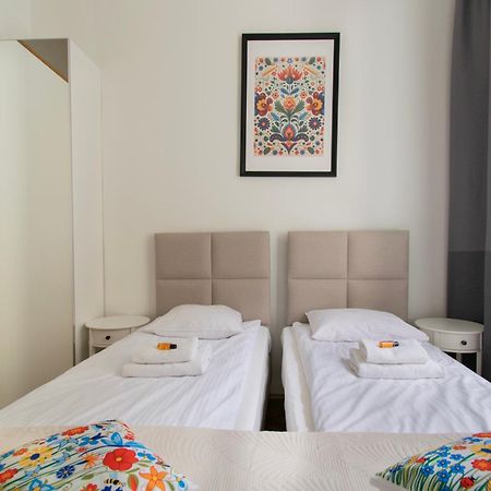 Ground Floor Family Apartment Krakow Bagian luar foto