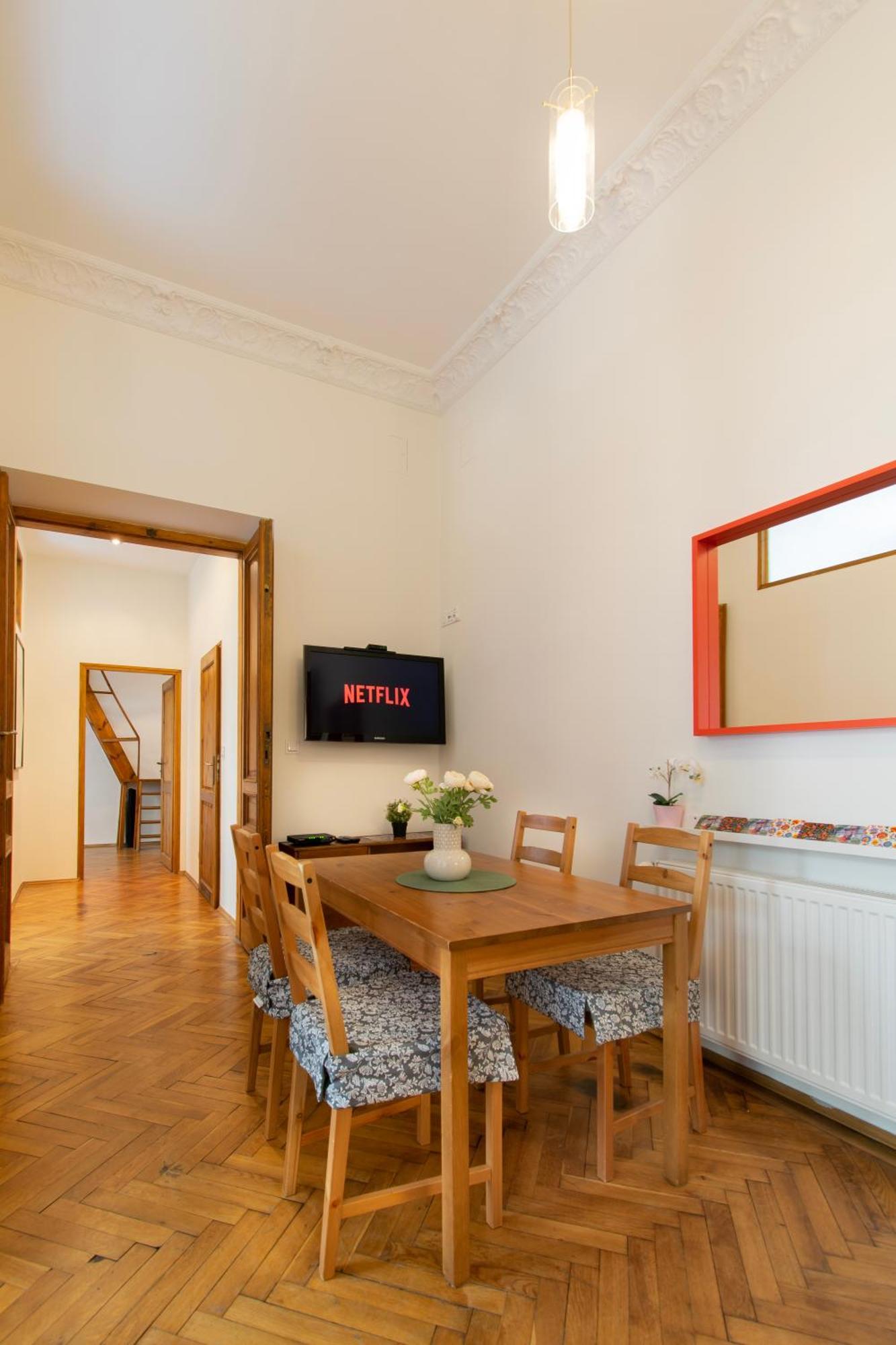 Ground Floor Family Apartment Krakow Bagian luar foto
