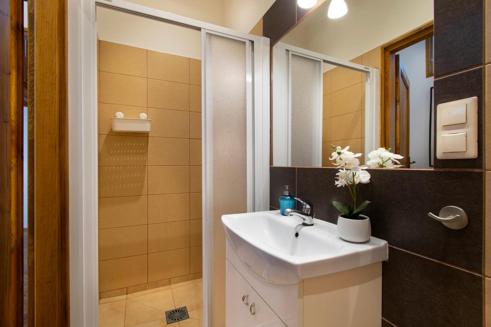 Ground Floor Family Apartment Krakow Bagian luar foto